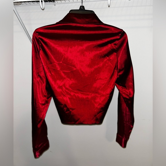 ❤️‍🔥SHEIN Red Satin Tie-Front Blouse - Picture 2 of 3